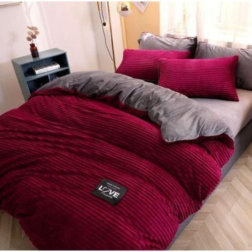 Kings Duvet Set 4Pcs,1 BedCover, 2PillowCases And 1 BedSheet- Maroon image
